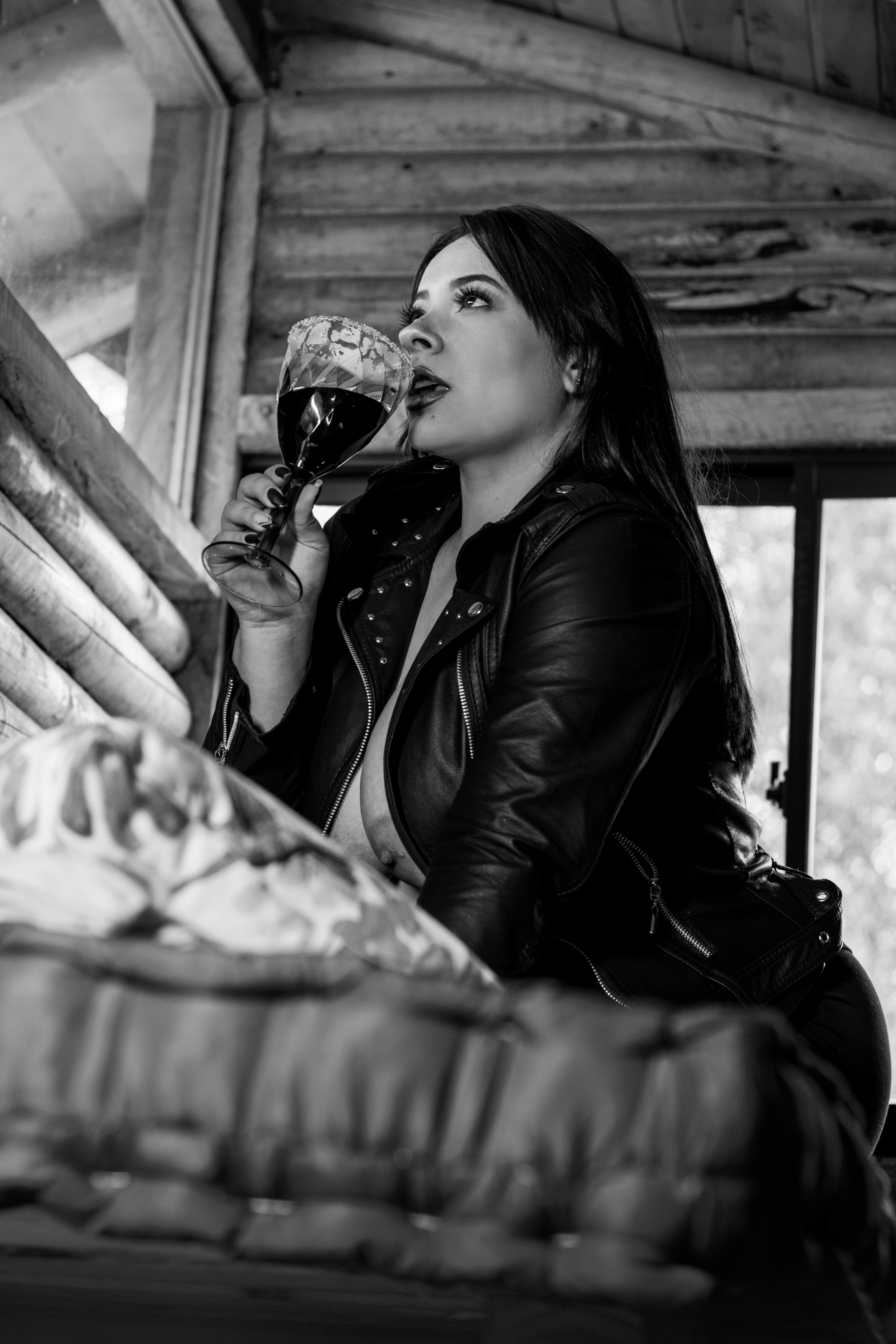 SophieCurvess photo 43