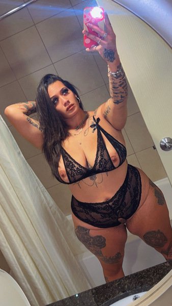 Roxxxiraynee photo 1