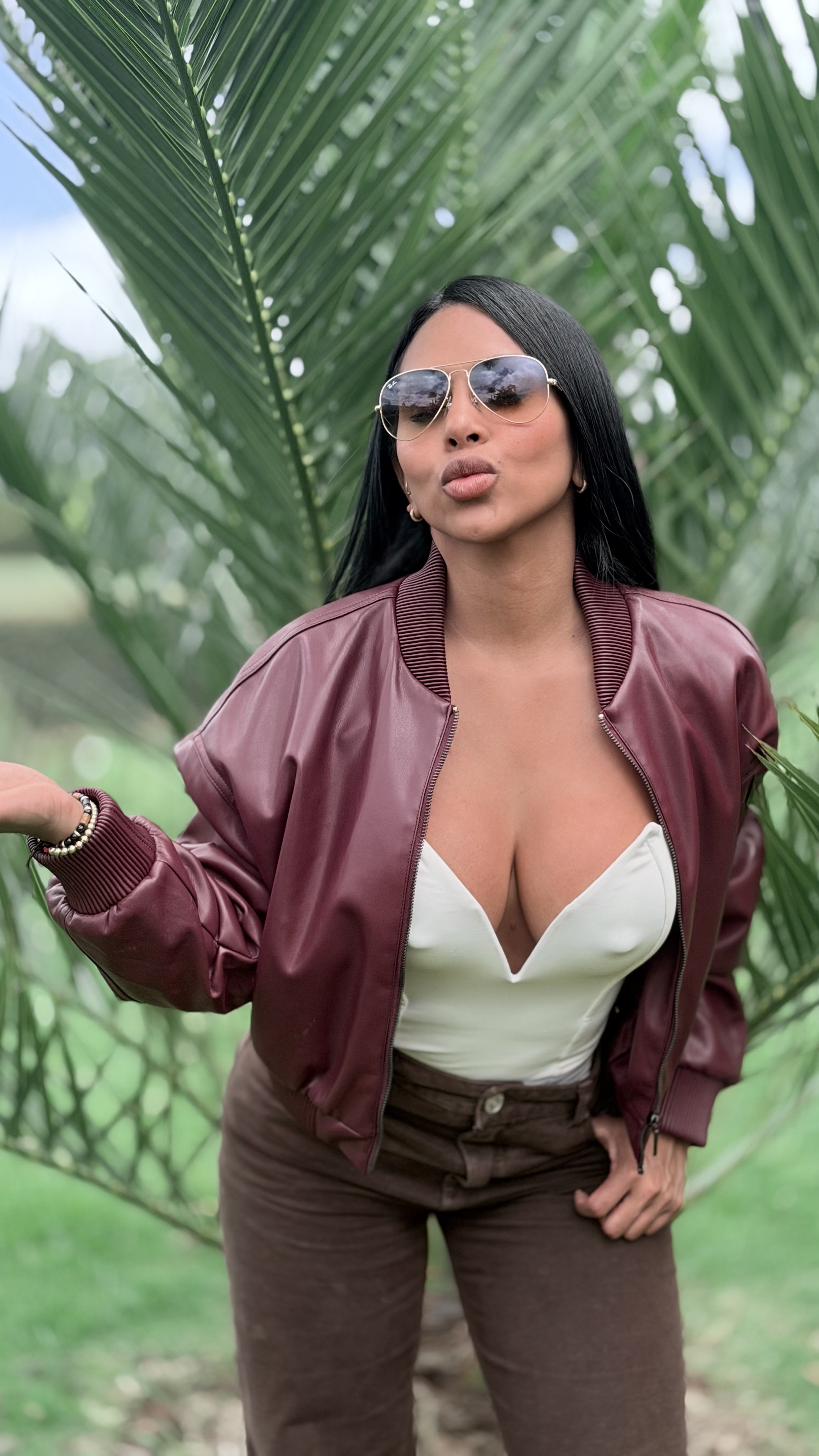LATINA_BIG_CLITXXX photo 94