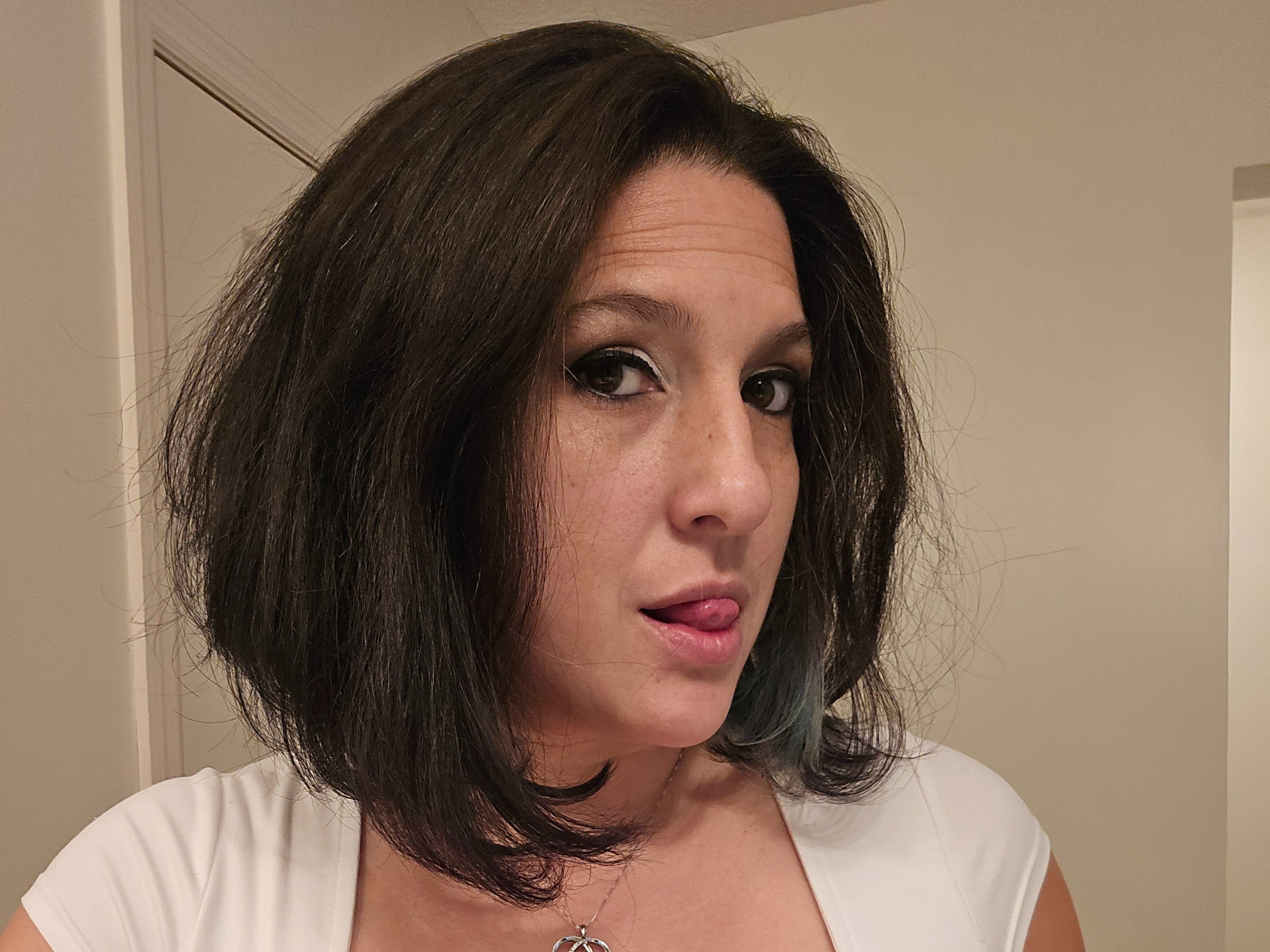 Bi_sexualmilf photo 3