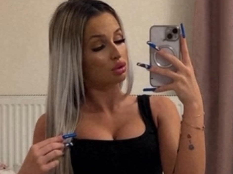 Arianaxox photo 1
