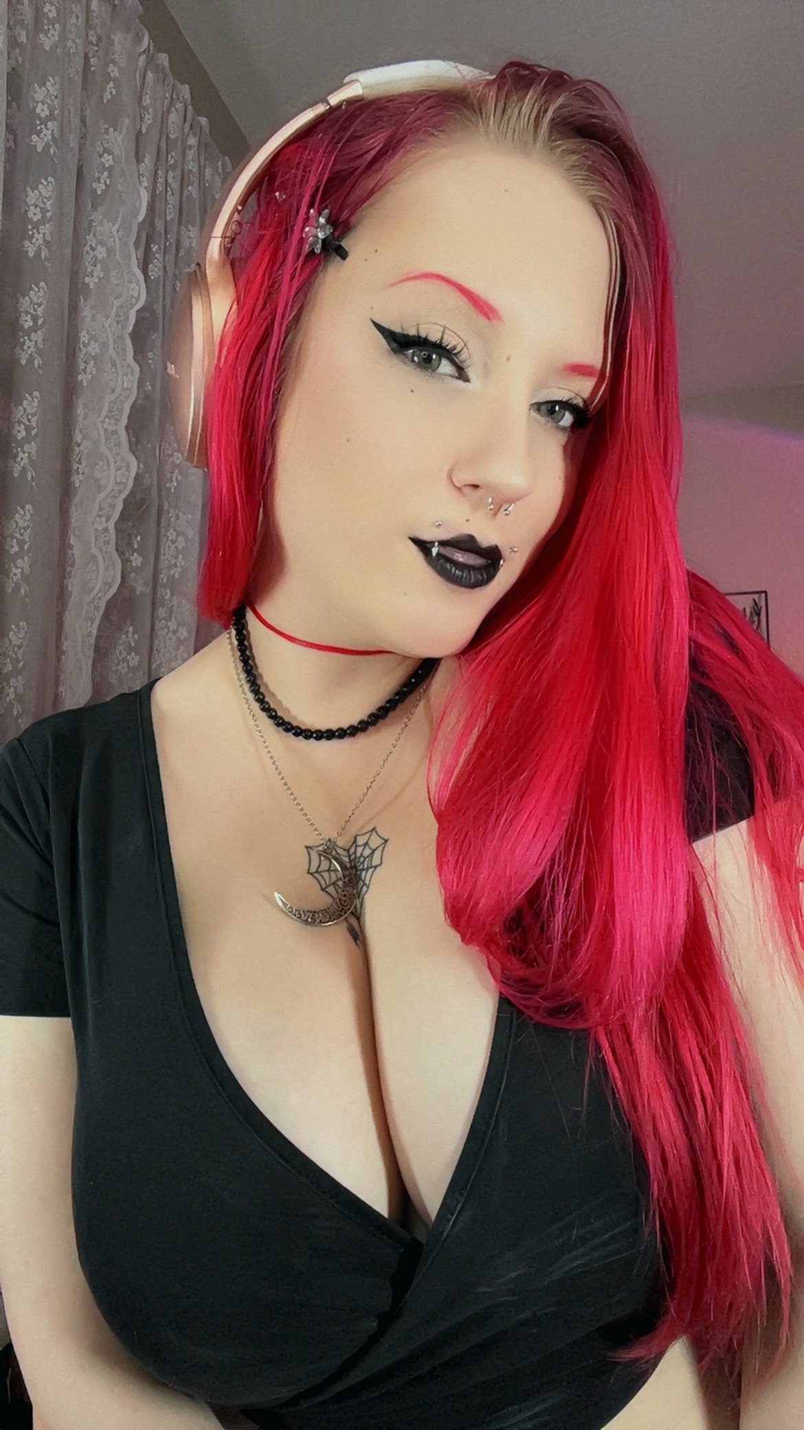 VioletOctober photo 14