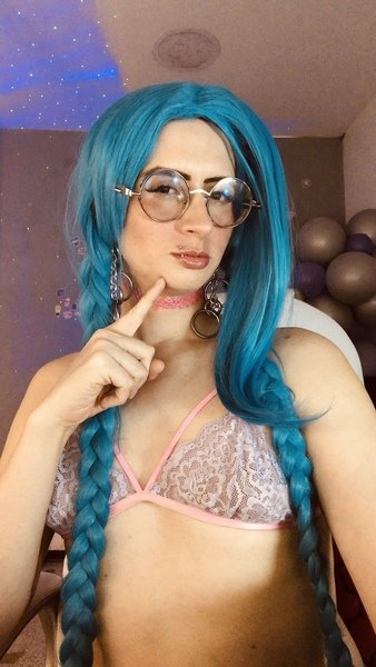EVELYNNN18 photo 27