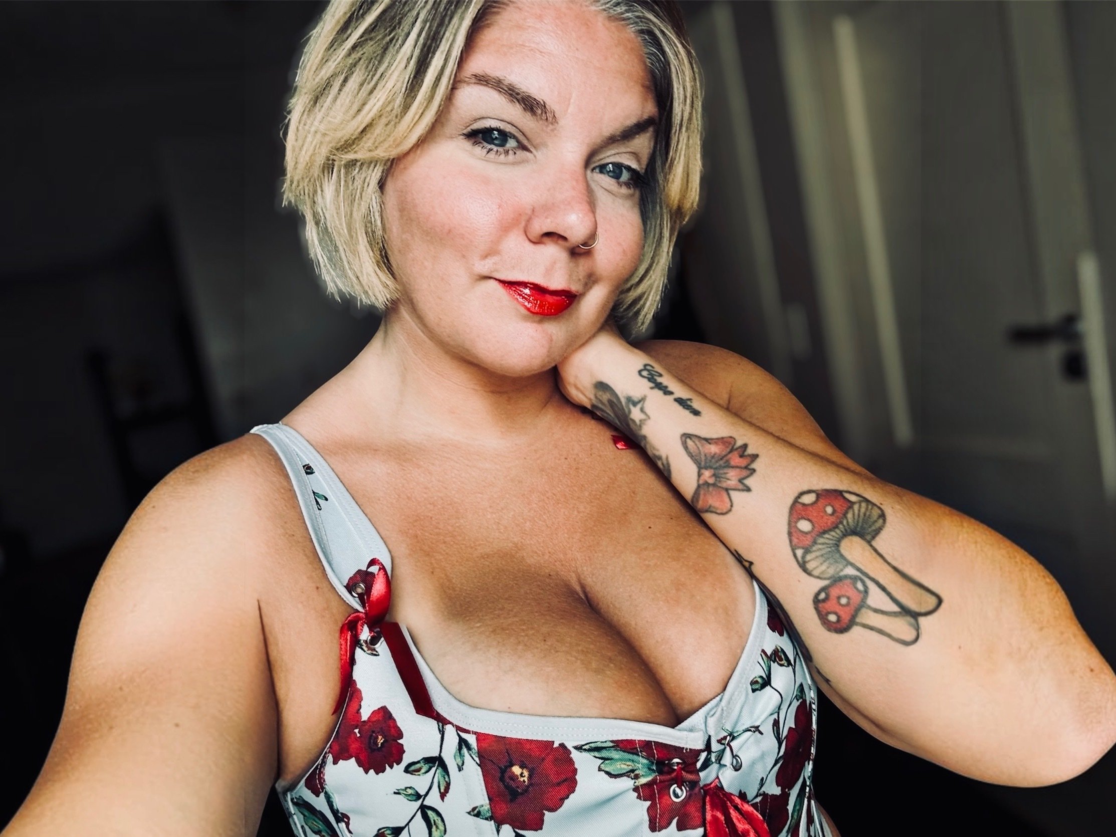 GoddessPoppy photo 45