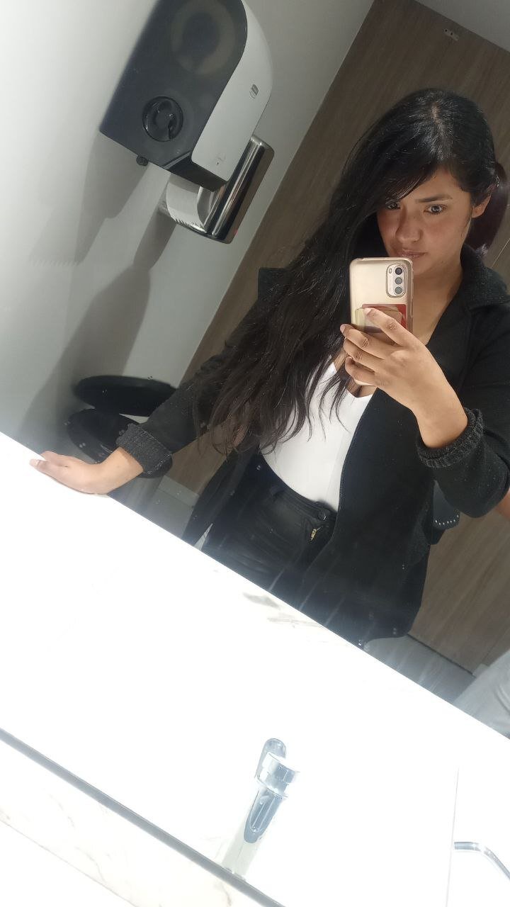 ArianithaaXoX photo 131