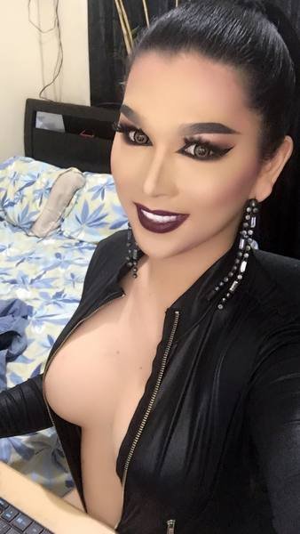 AffairToAGoddess photo 15