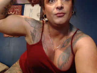 NiceMuscleGirlXZXZ