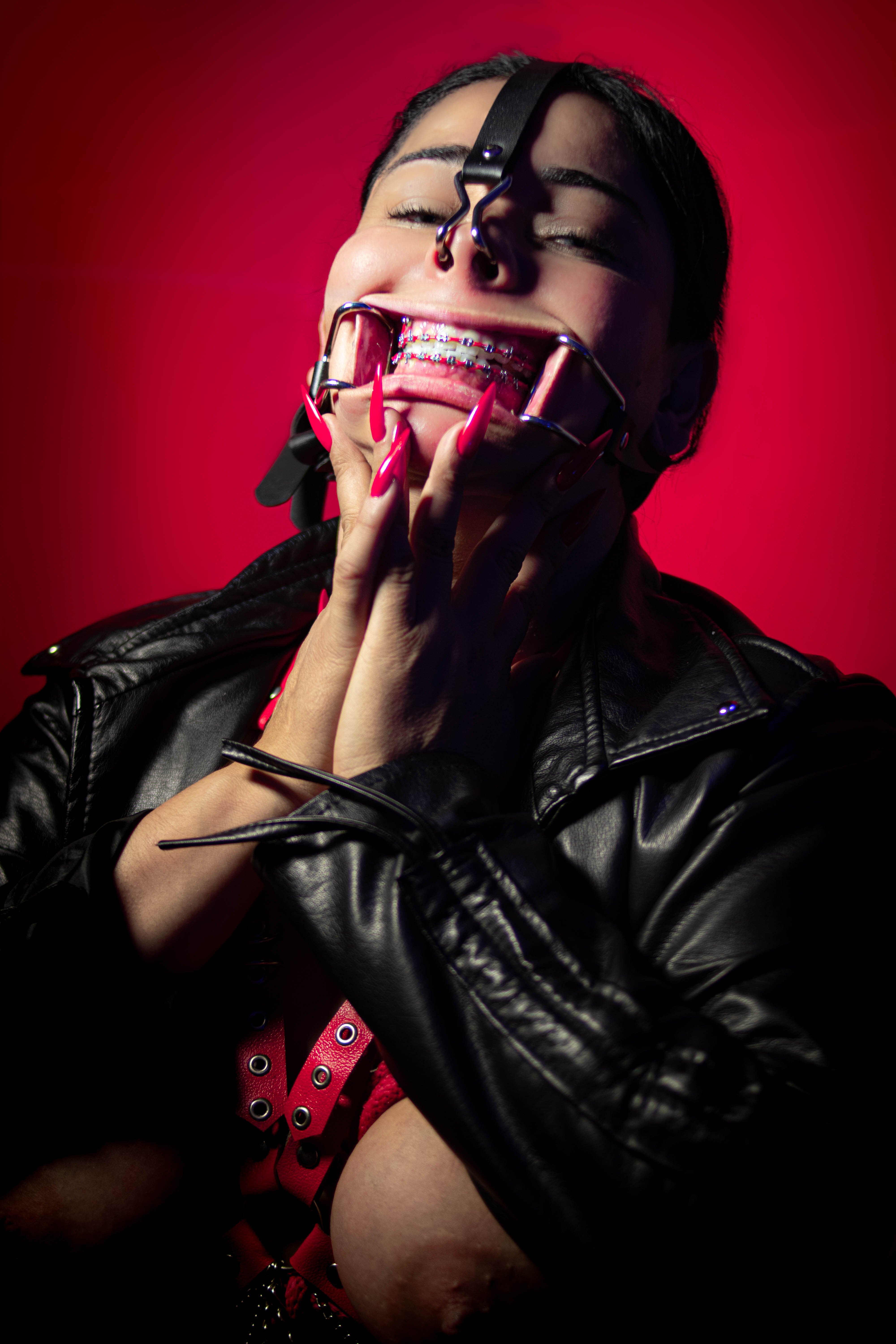 aradiamiss photo 28