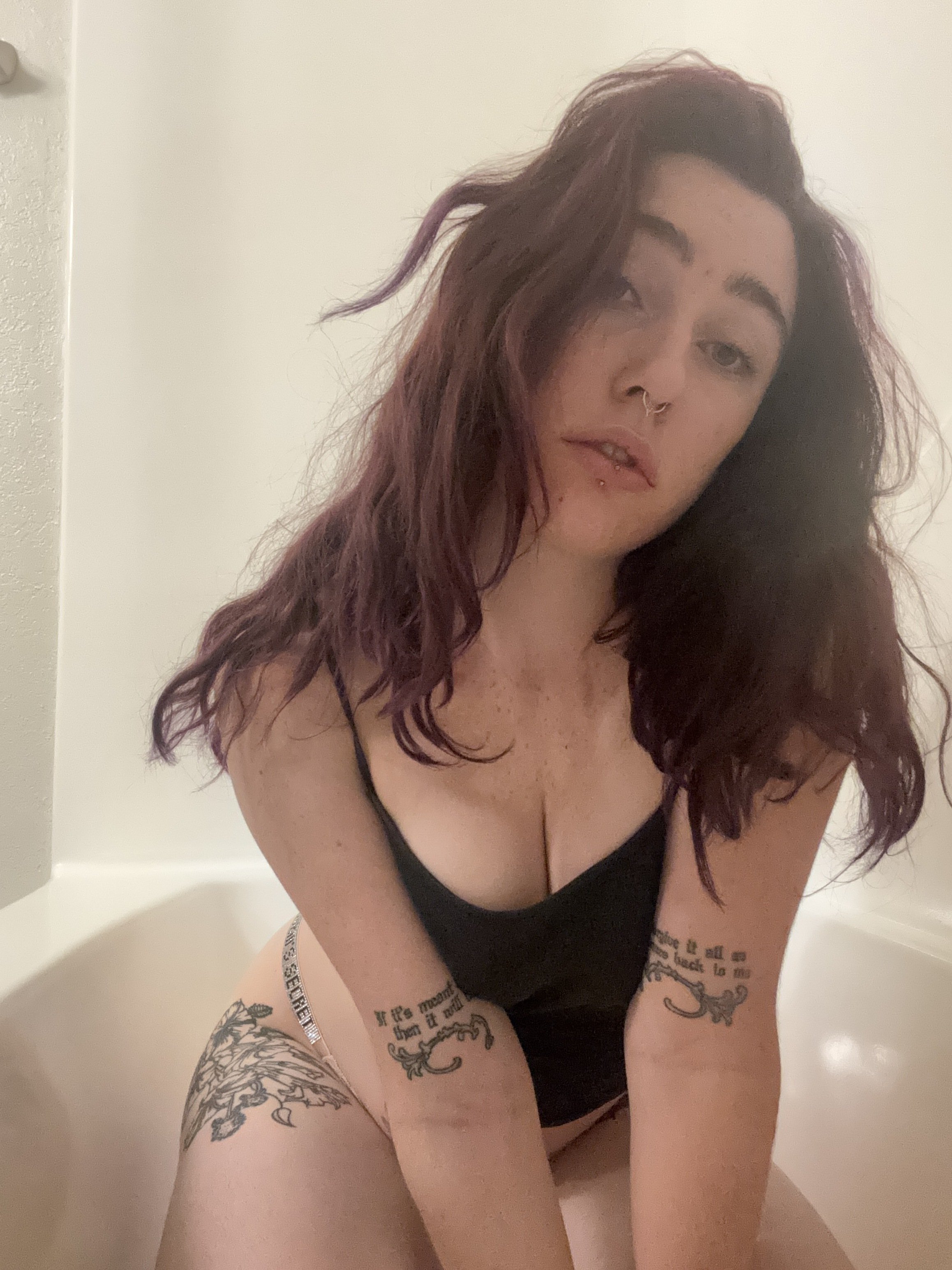 DelilahAfterDark photo 8