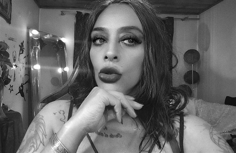 SharySquirtTits photo 1889