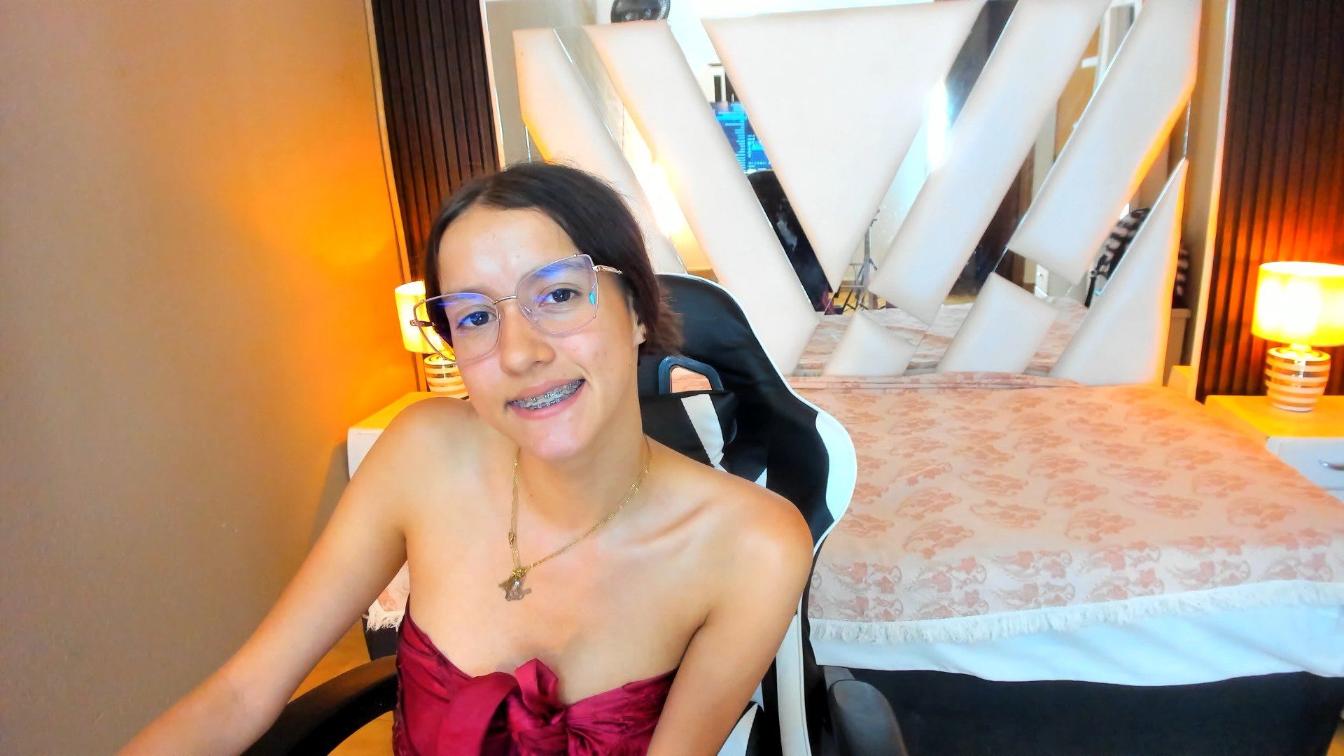 Linda4Petite photo 38