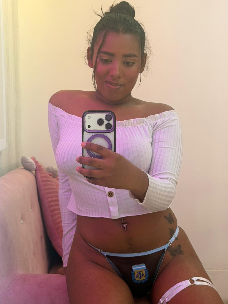 AfroditaLoren photo 16
