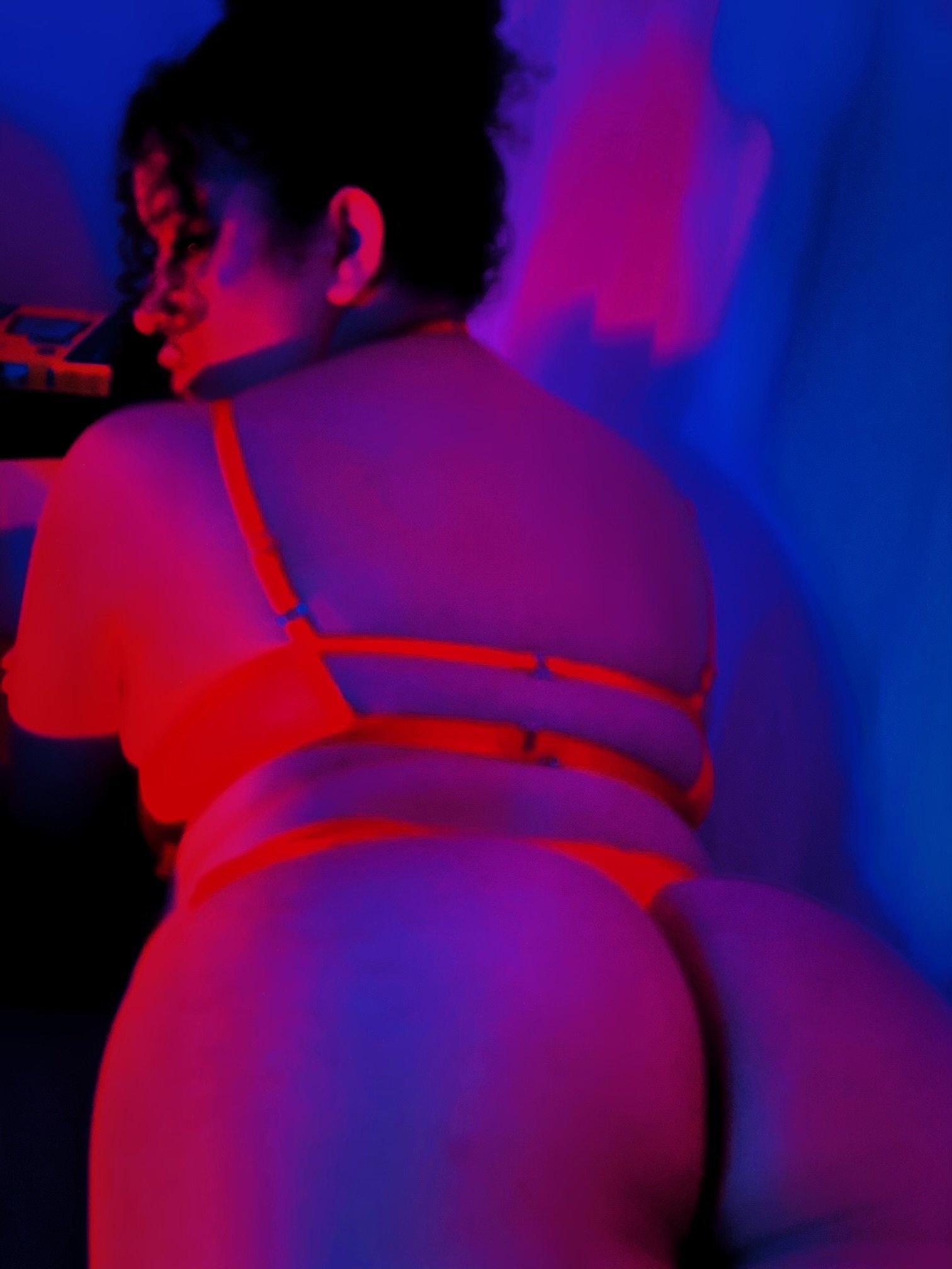 AlaeBigAss photo 6