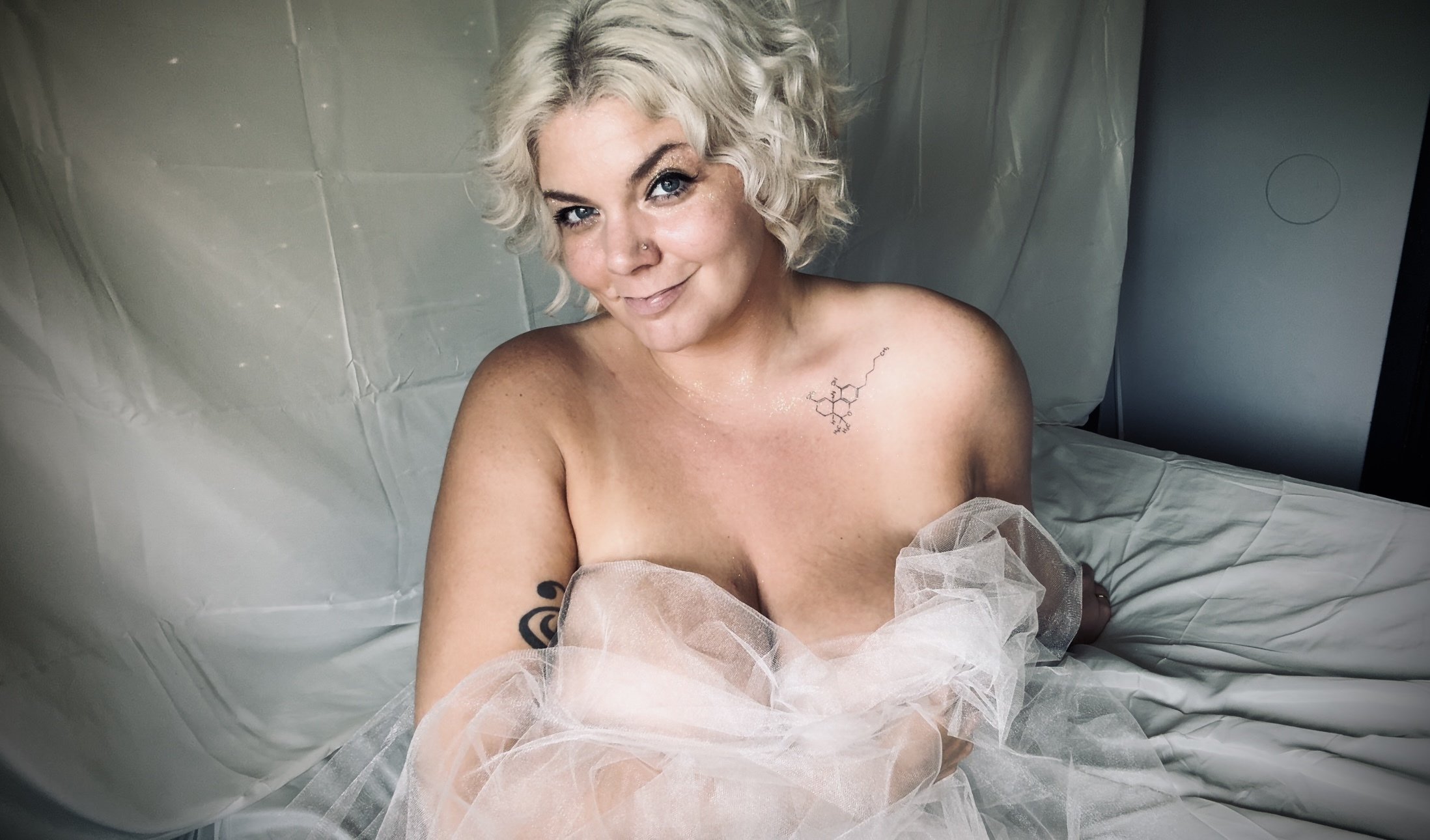 GoddessPoppy photo 3