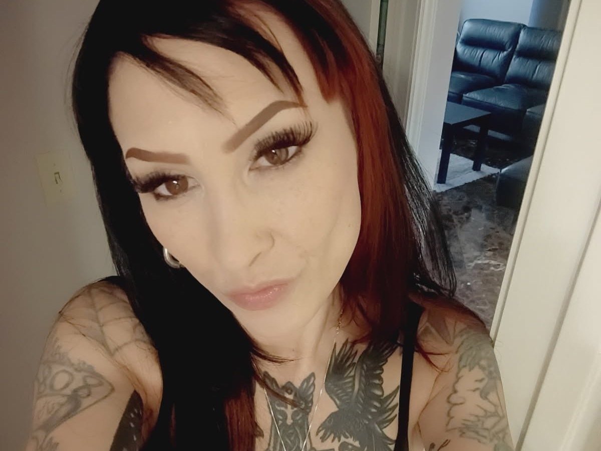 Robin_Bankss photo 1