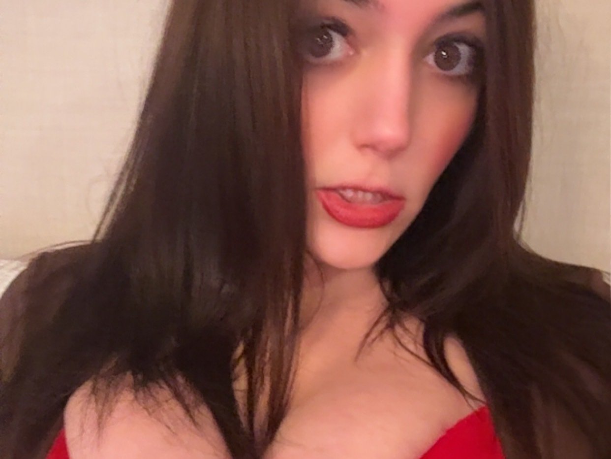 LeeMadison photo 1