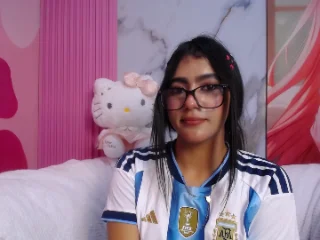 HollyWatson26