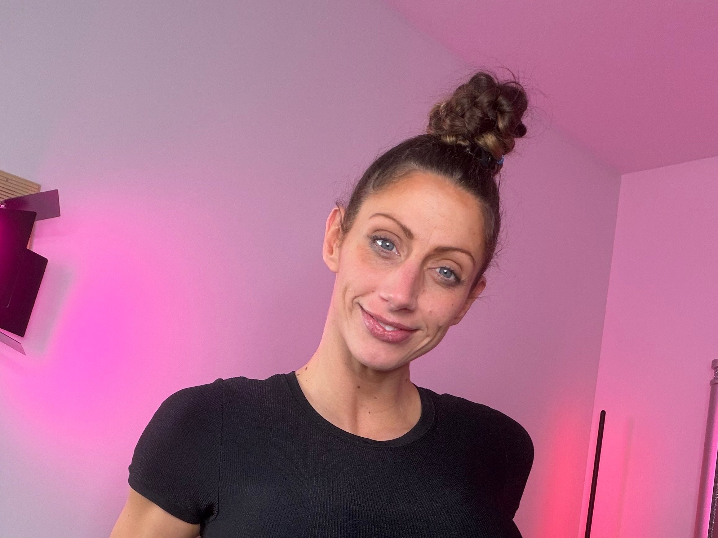 SkyeHotwife photo 1