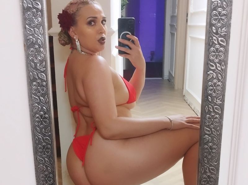 LaylaBlake photo 78
