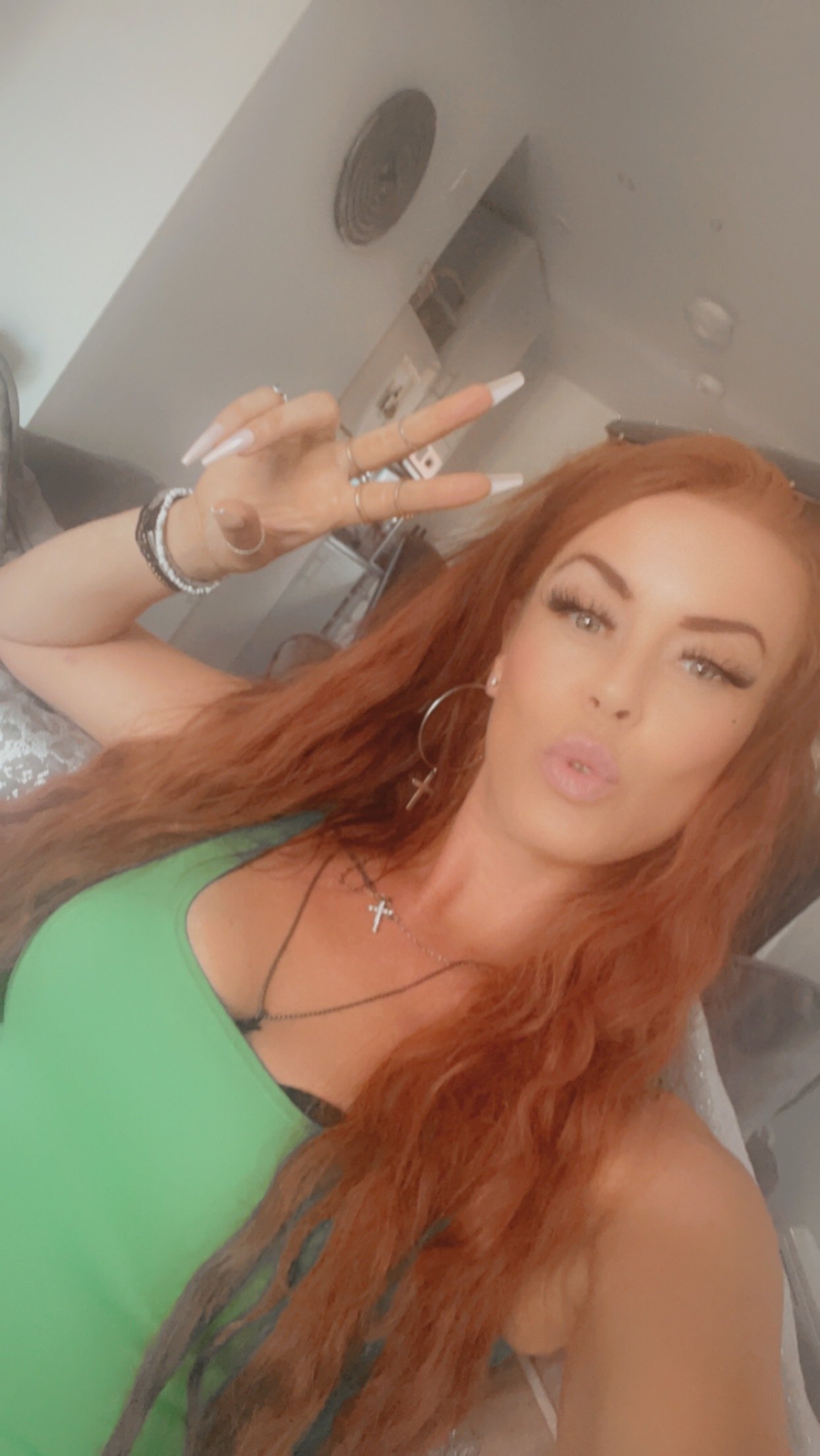 NaughtyLeahUK photo 6