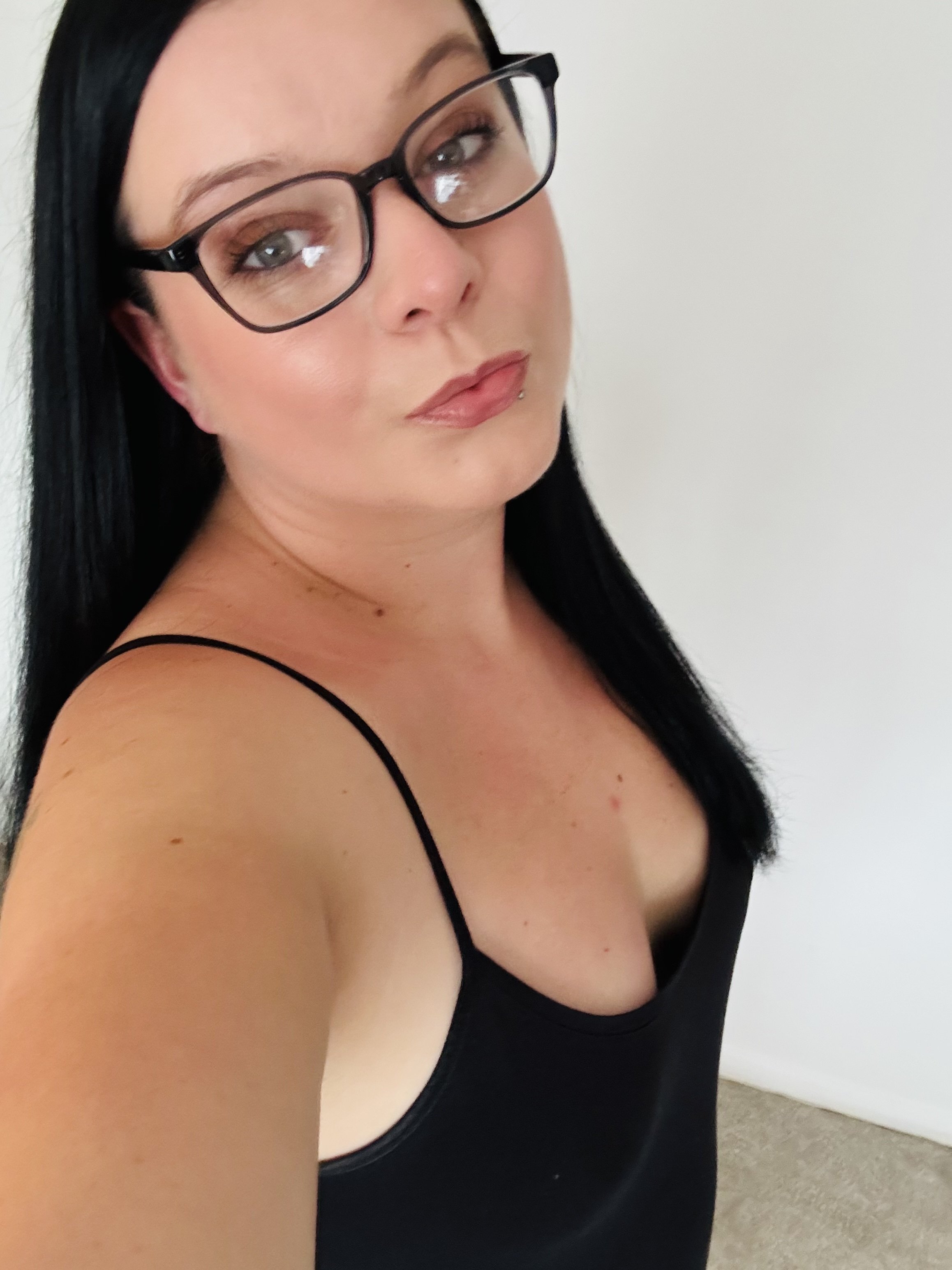 NaughtyWifeUK photo 8