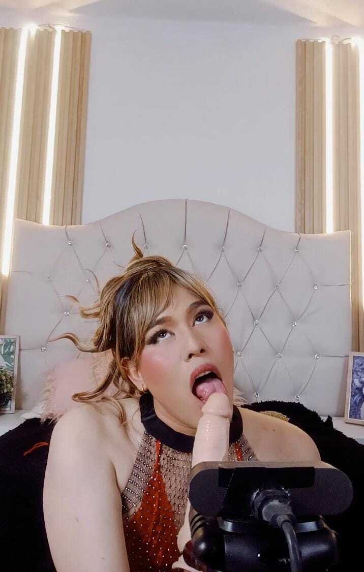 AlexaBravva121 photo 3