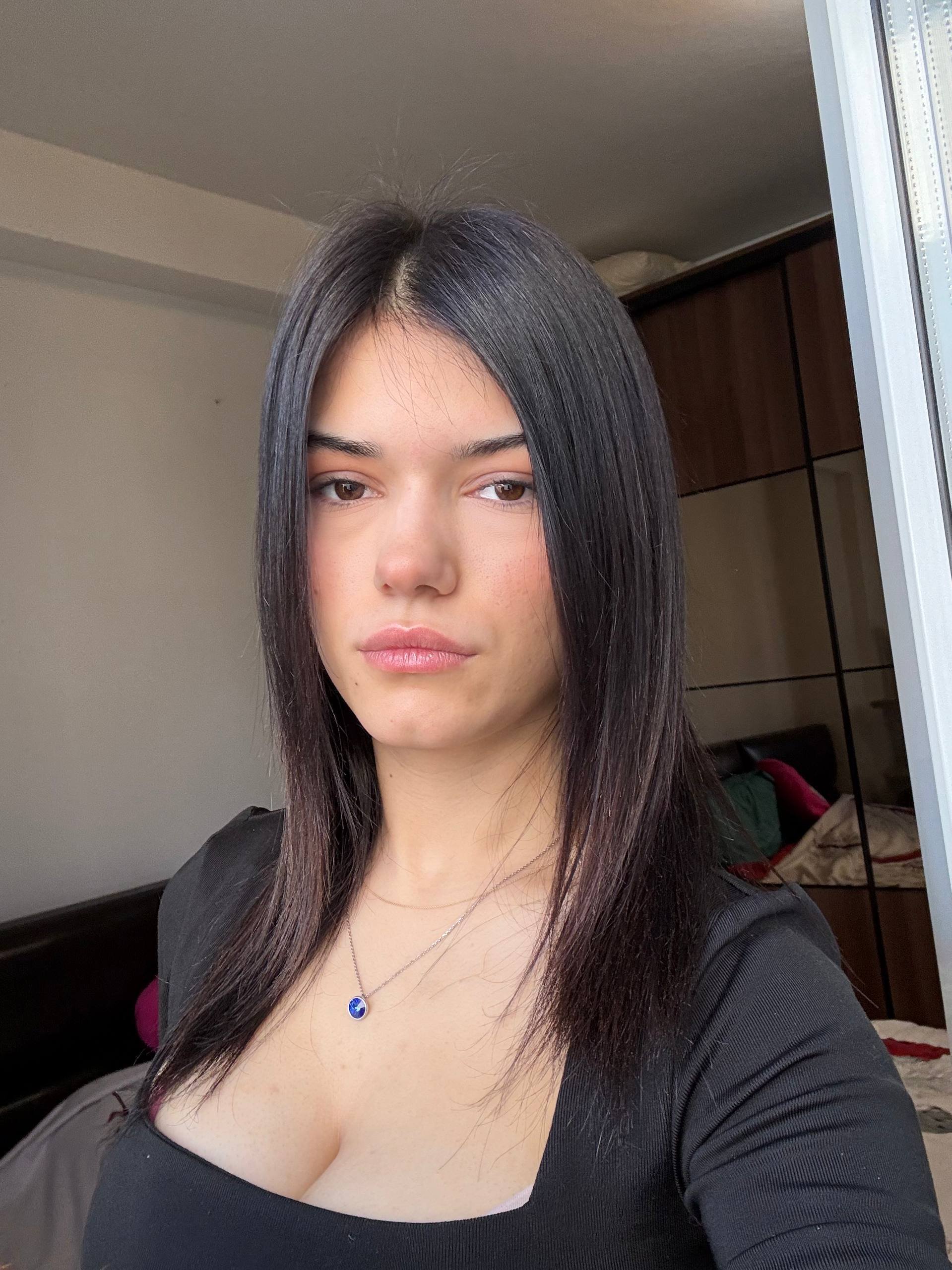 HotMollyX photo 8