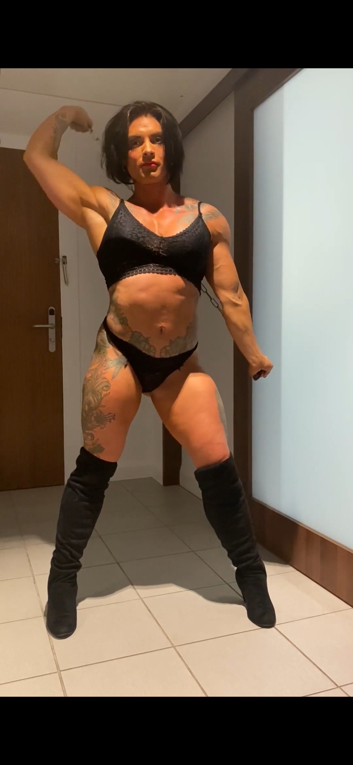 NiceMuscleGirlXZXZ photo 27
