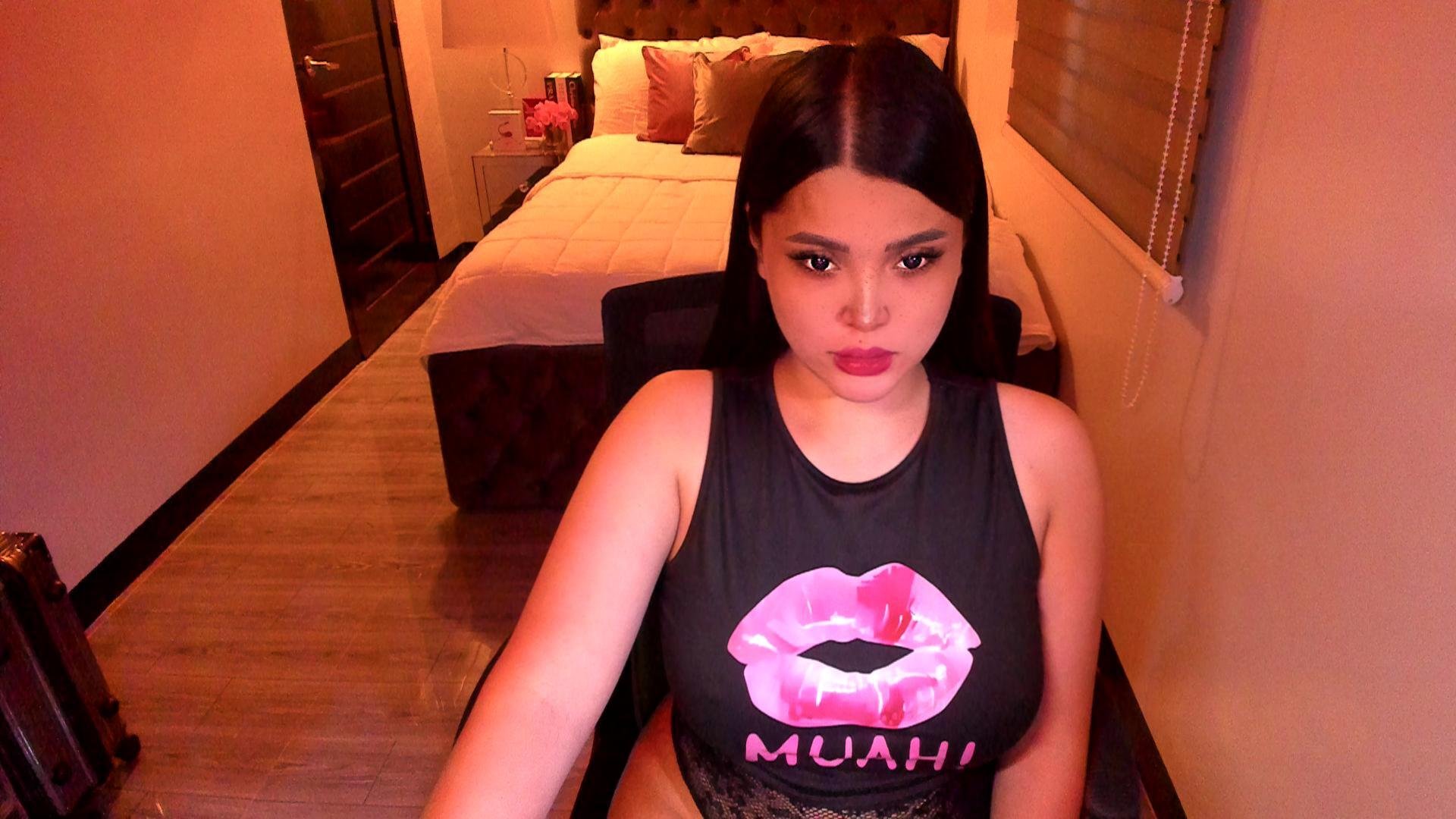 xxSoSweetELLAxx photo 4