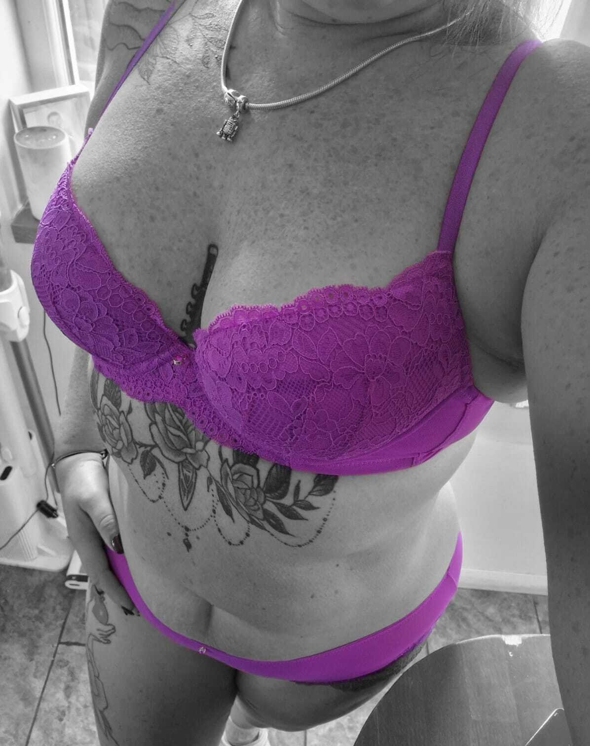 Honeybum88 photo 17