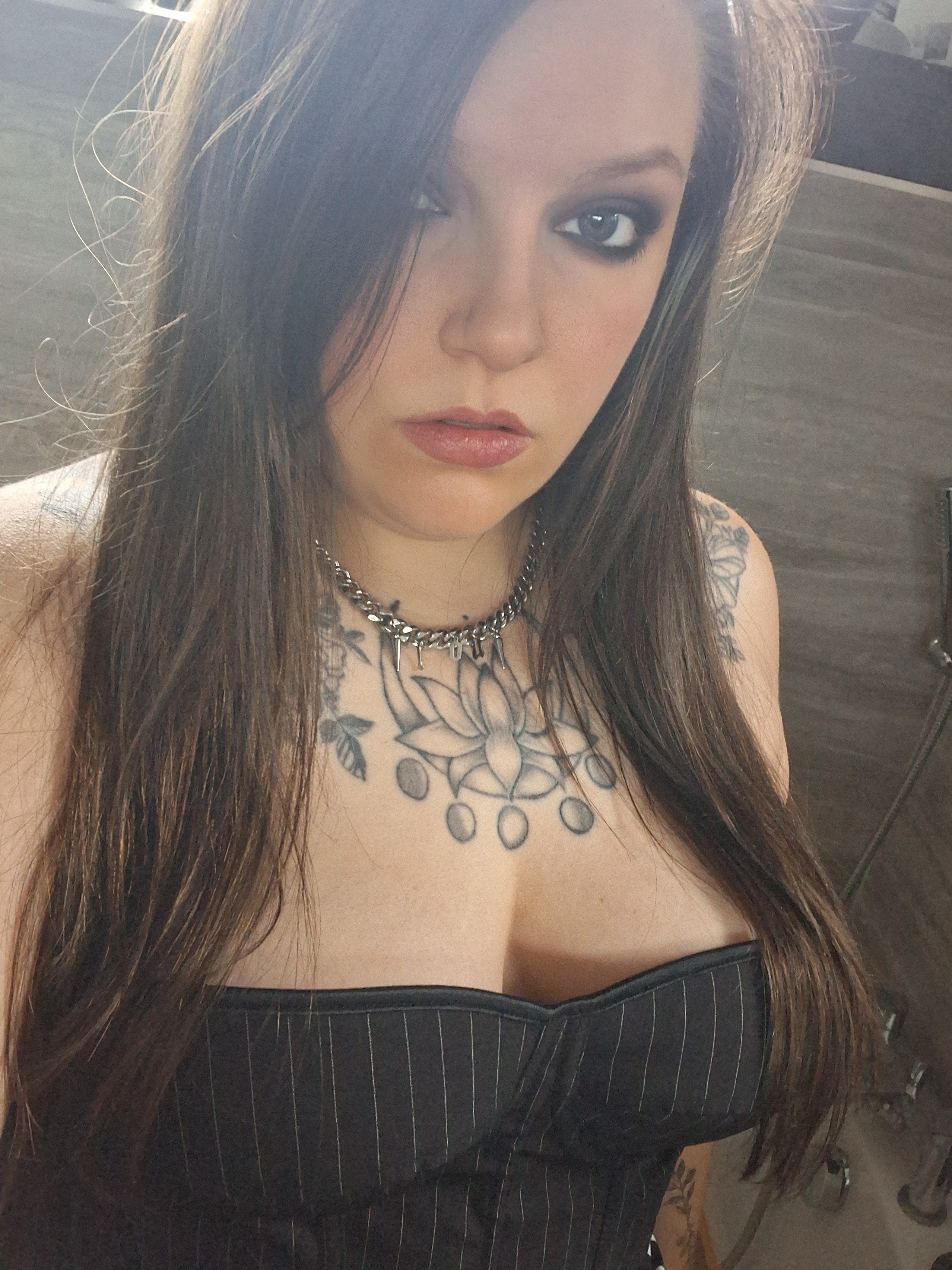 Gothiccbxby photo 1
