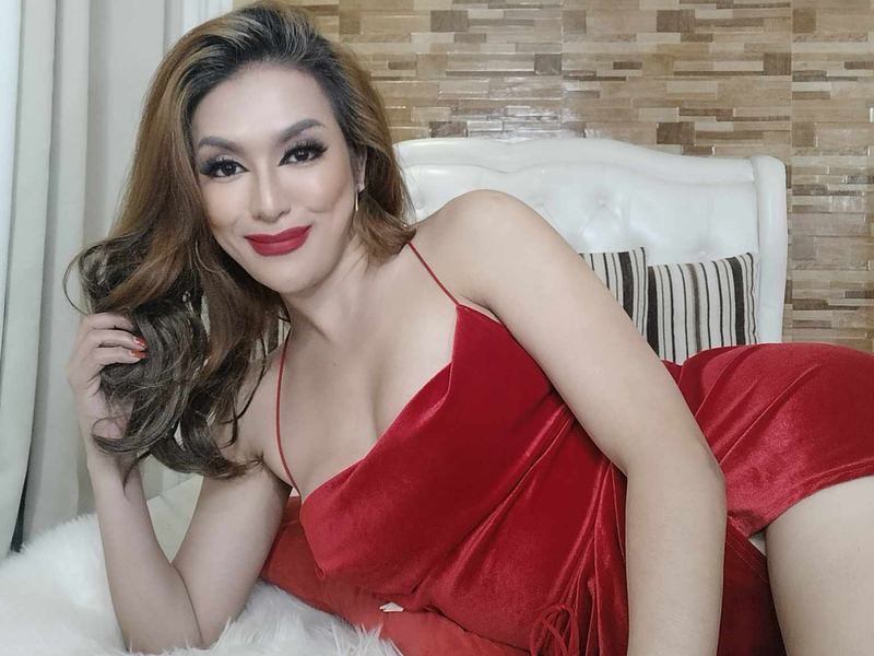MsUniverseLaura photo 5
