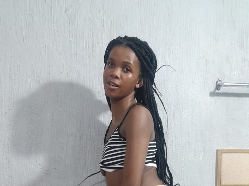 PeachyCheeksx photo 6