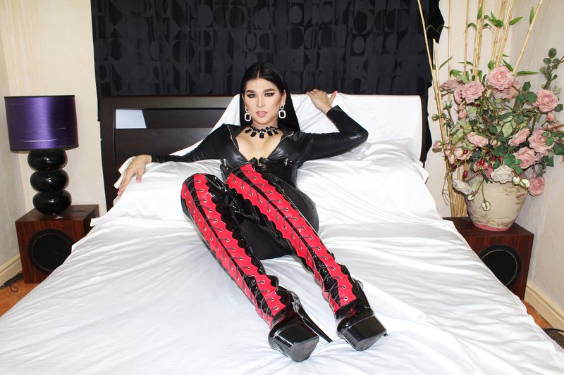 AffairToAGoddess photo 1