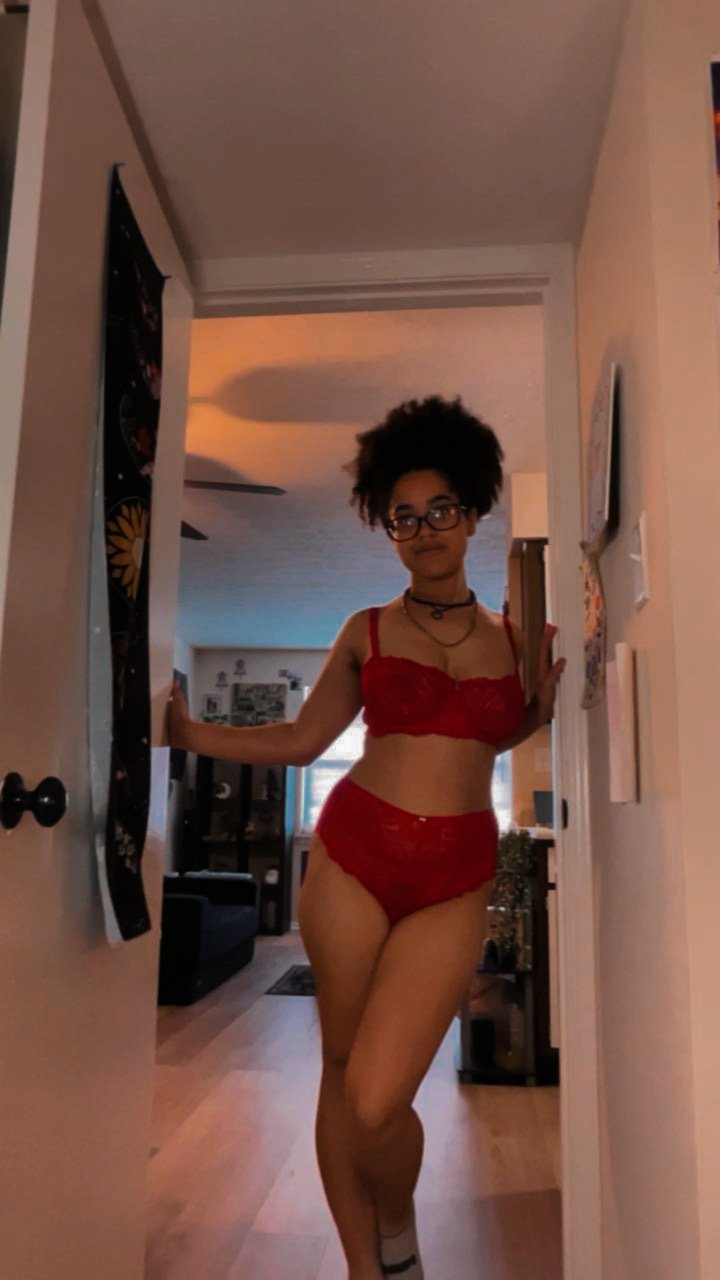 PrincessBiancaHoney photo 22