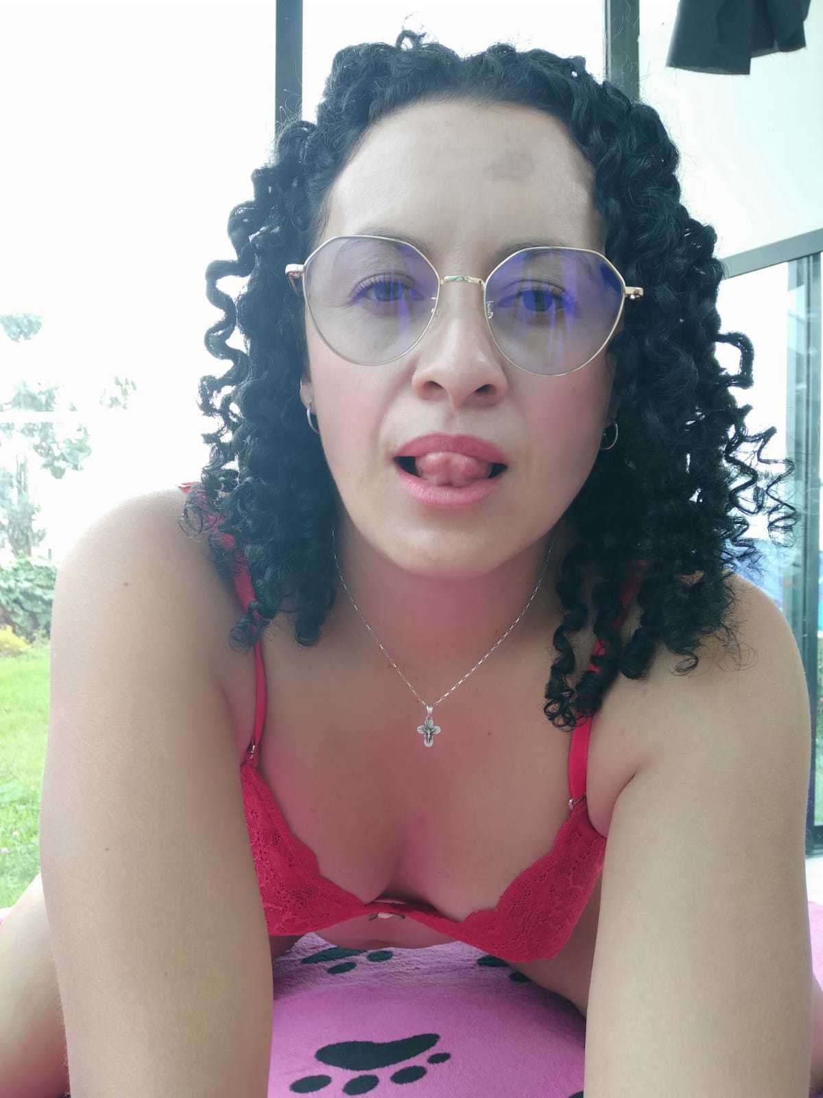 nikol32 photo 22
