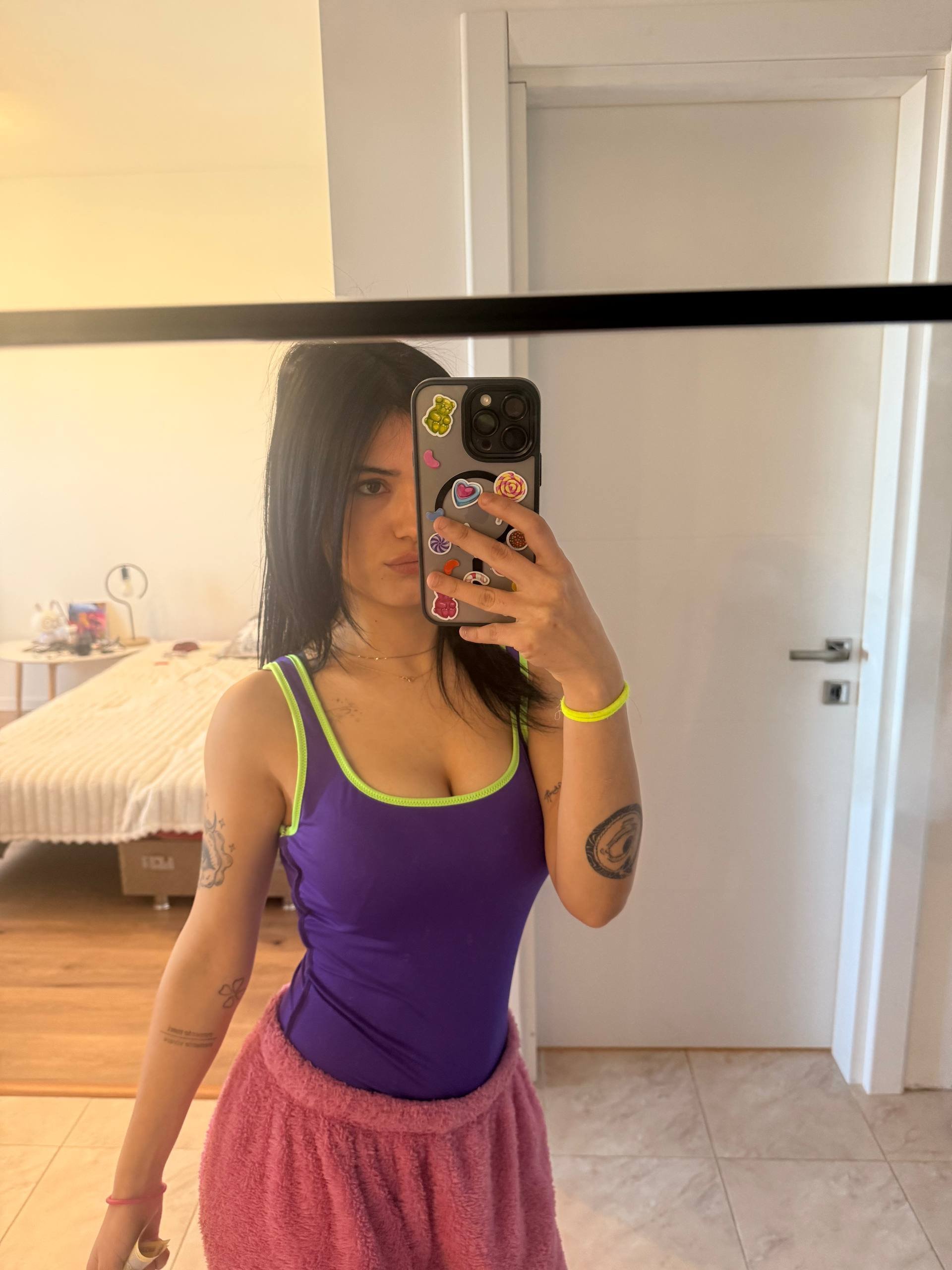 HotMollyX photo 21