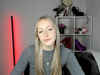 EvelynBlond