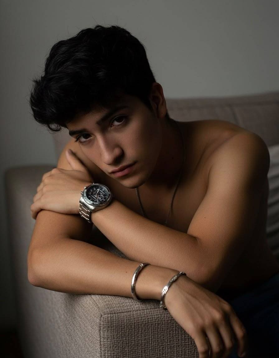 AlekSterling photo 5