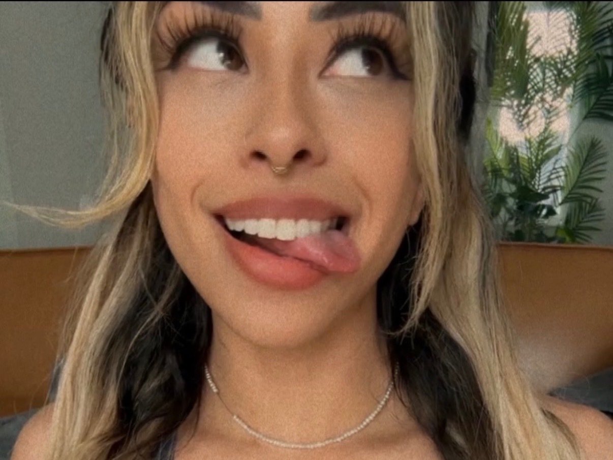 SkinnyMiniMia photo 6