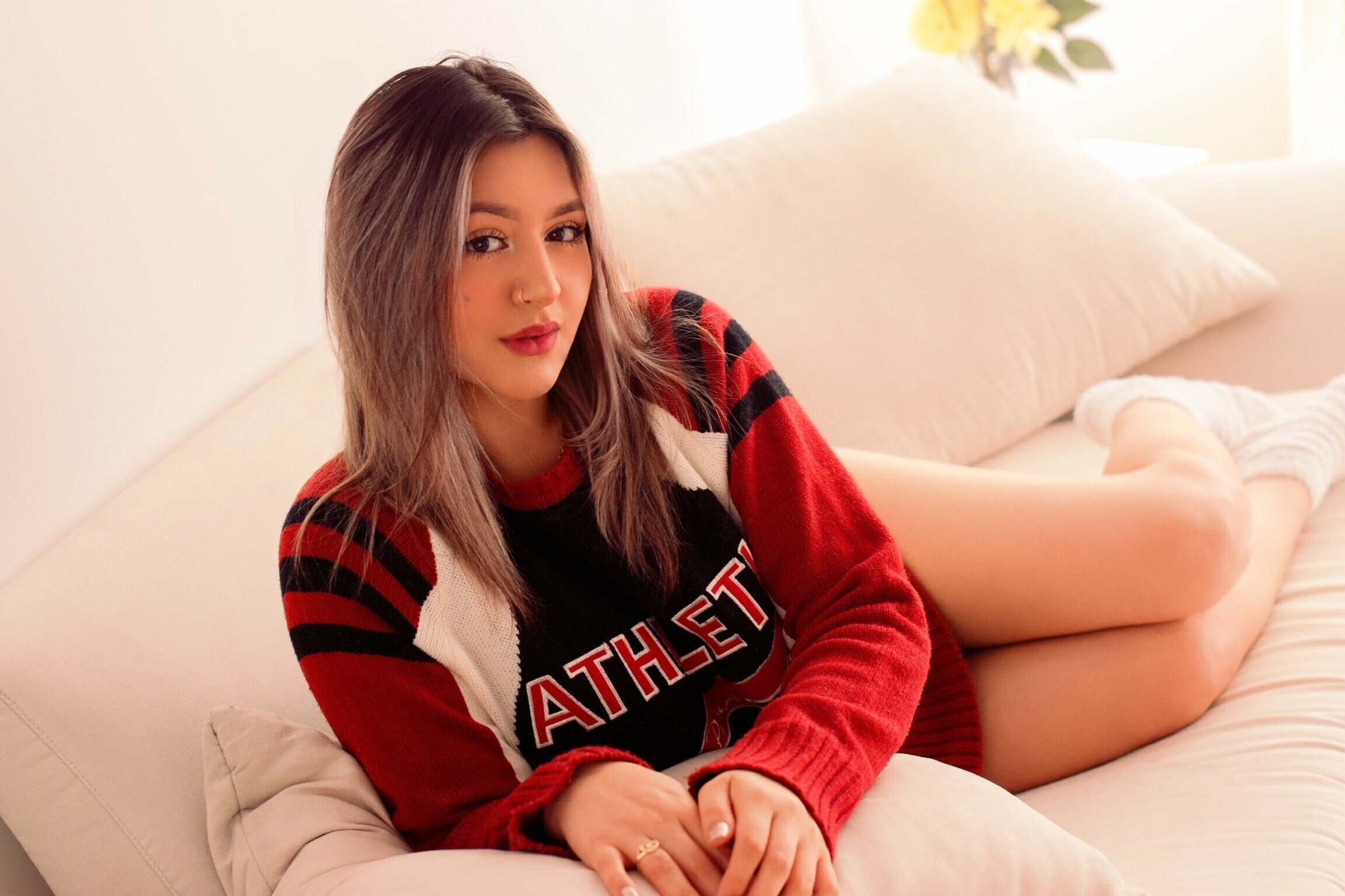 AnnieLeonii photo 10