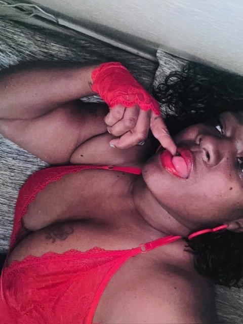 VeraMonae photo 3