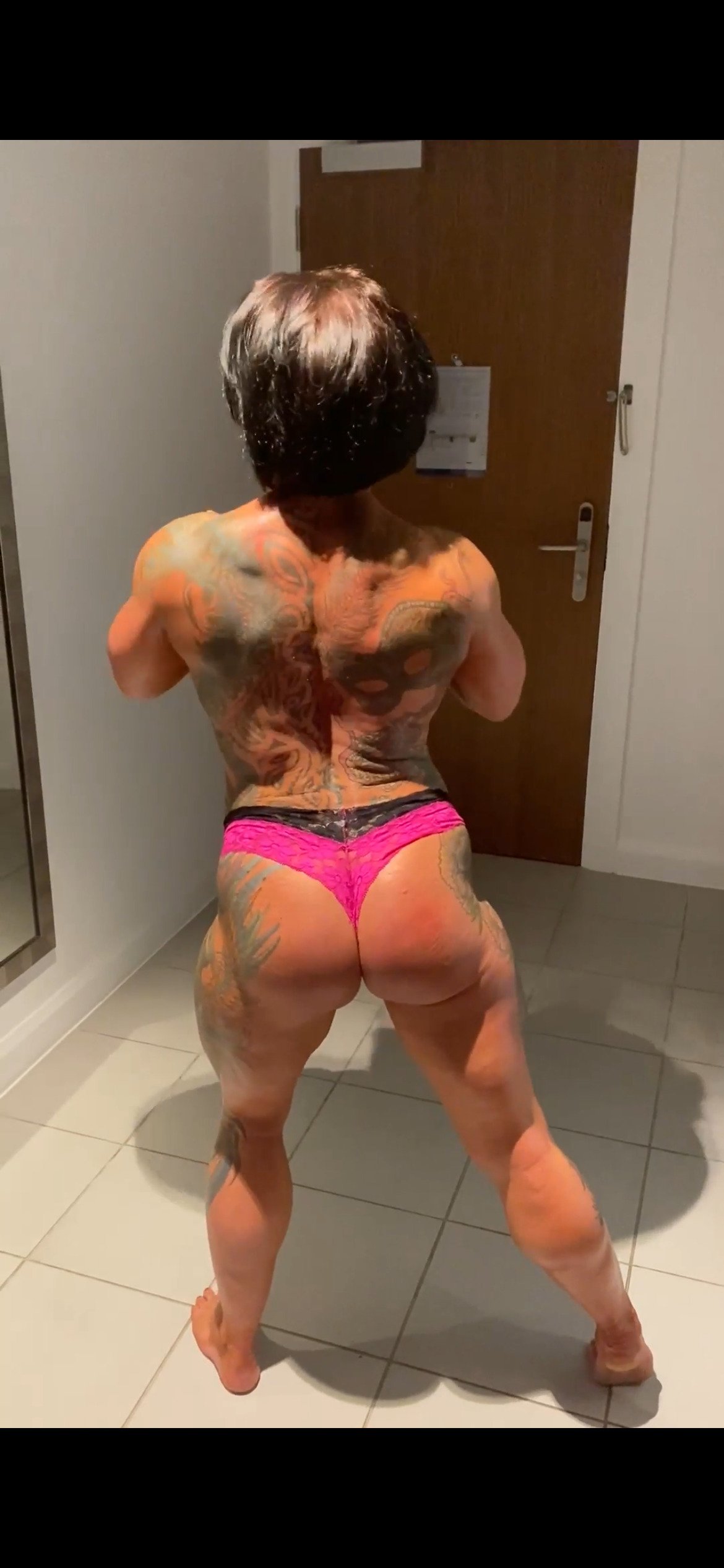 NiceMuscleGirlXZXZ photo 44