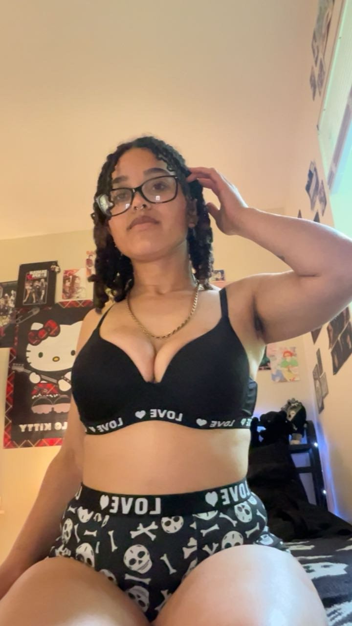 PrincessBiancaHoney photo 11