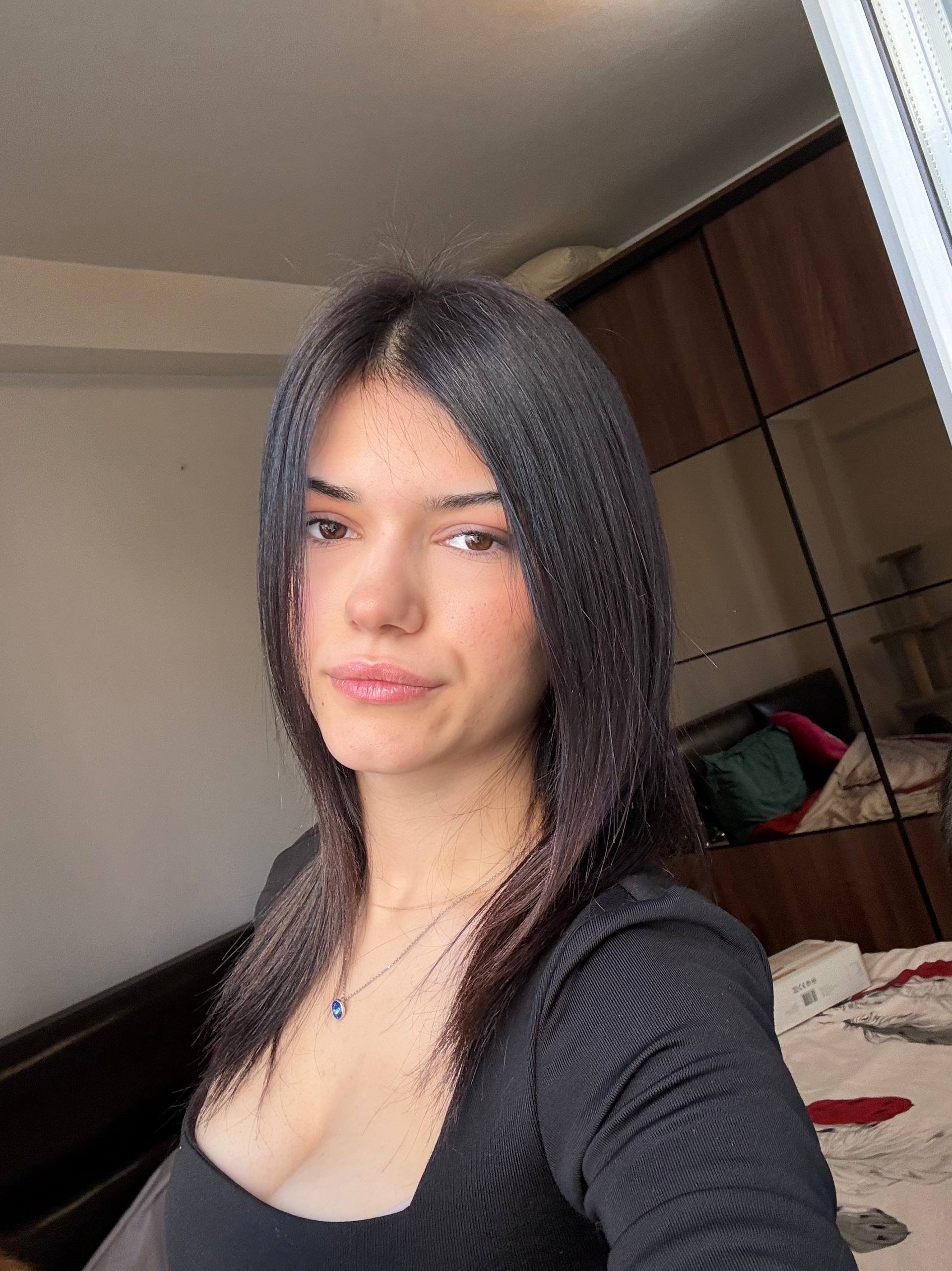 HotMollyX photo 14