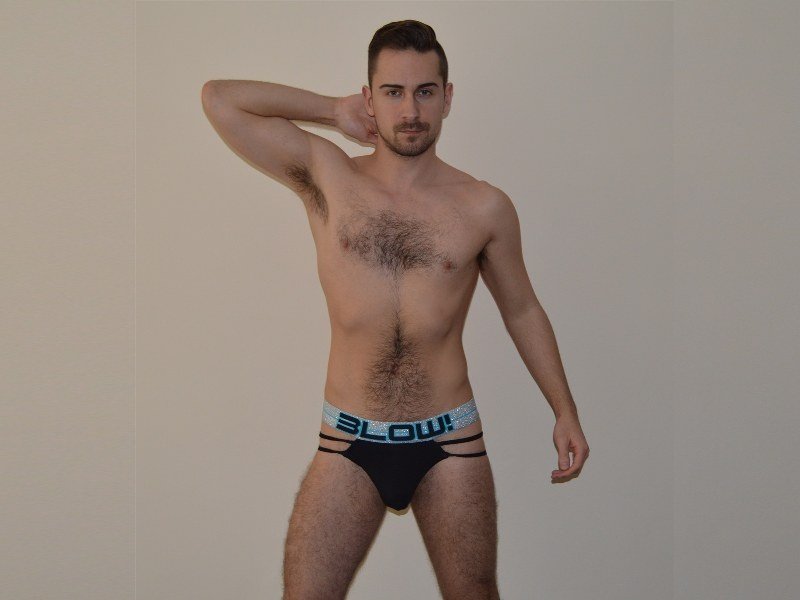 AntonioWest photo 13