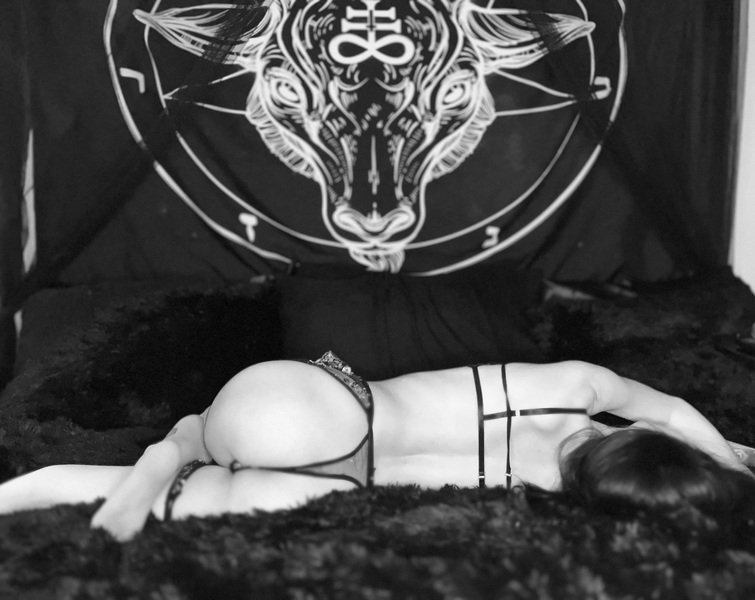 BettiePainXO photo 51