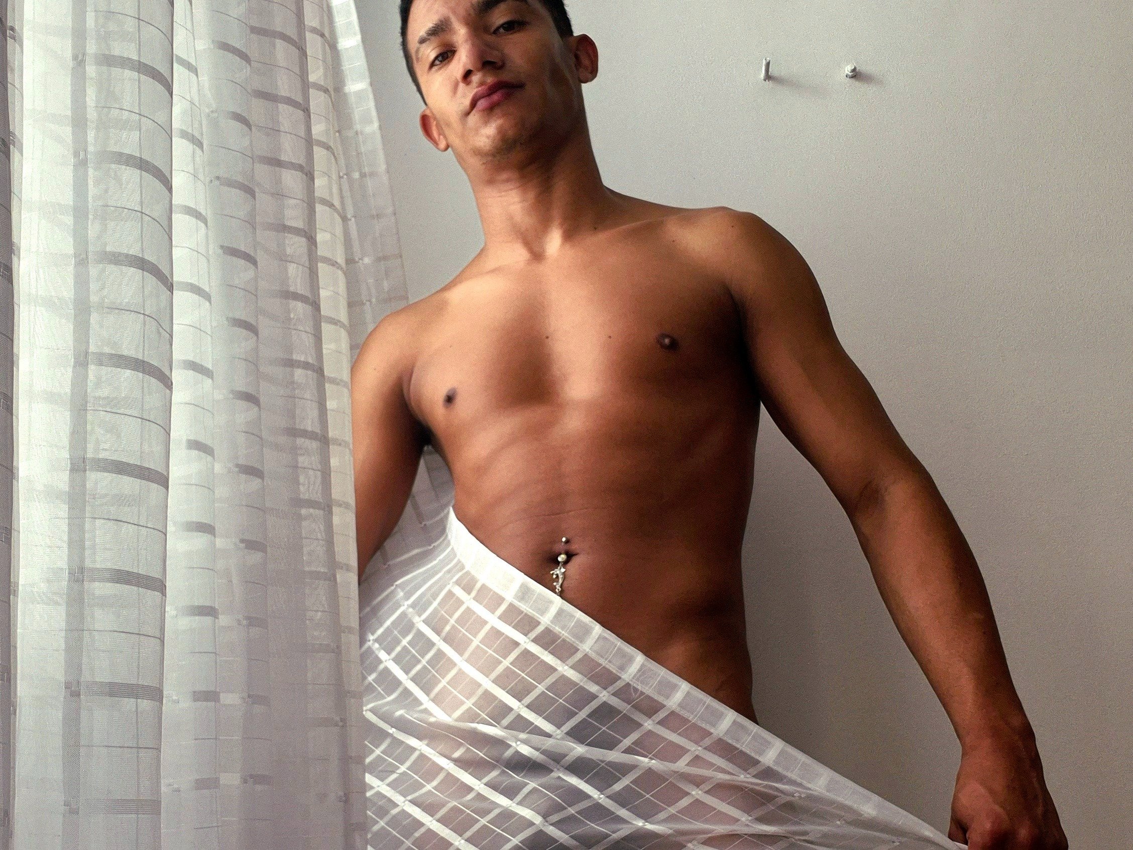 Leo_Hot_049 photo 6