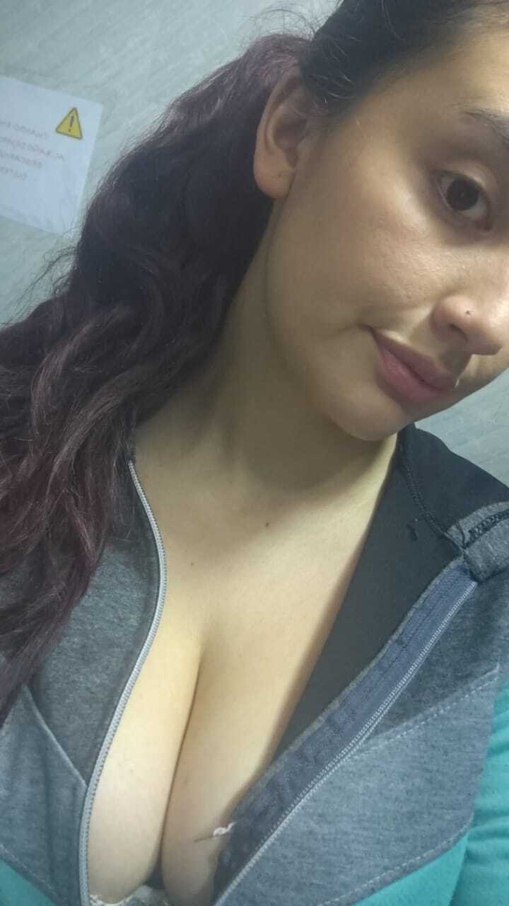 KatiaJones18 photo 19