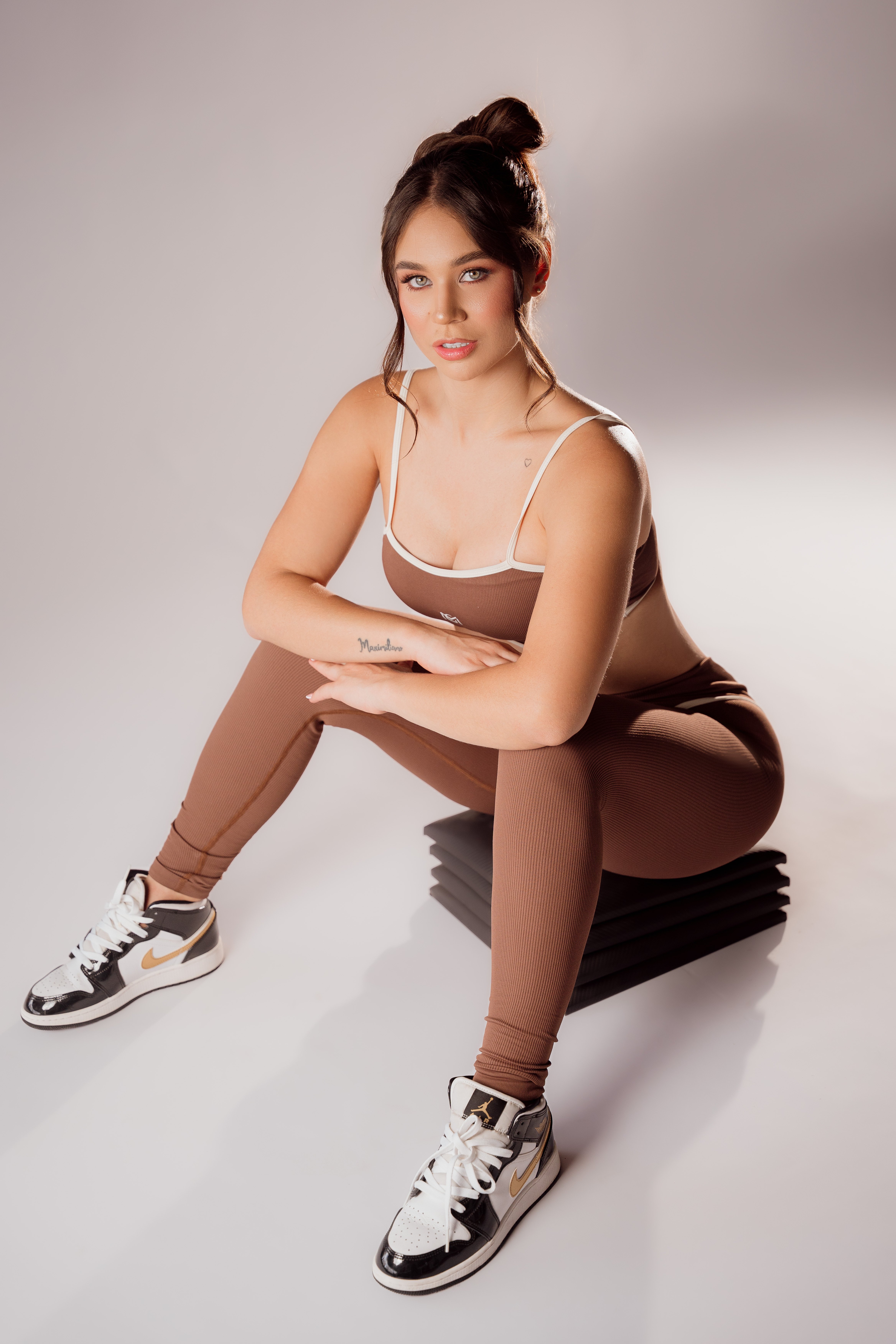 AdrianaAkerman photo 190